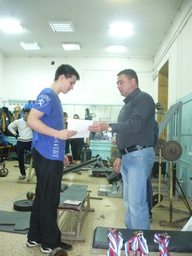 bench press (12)